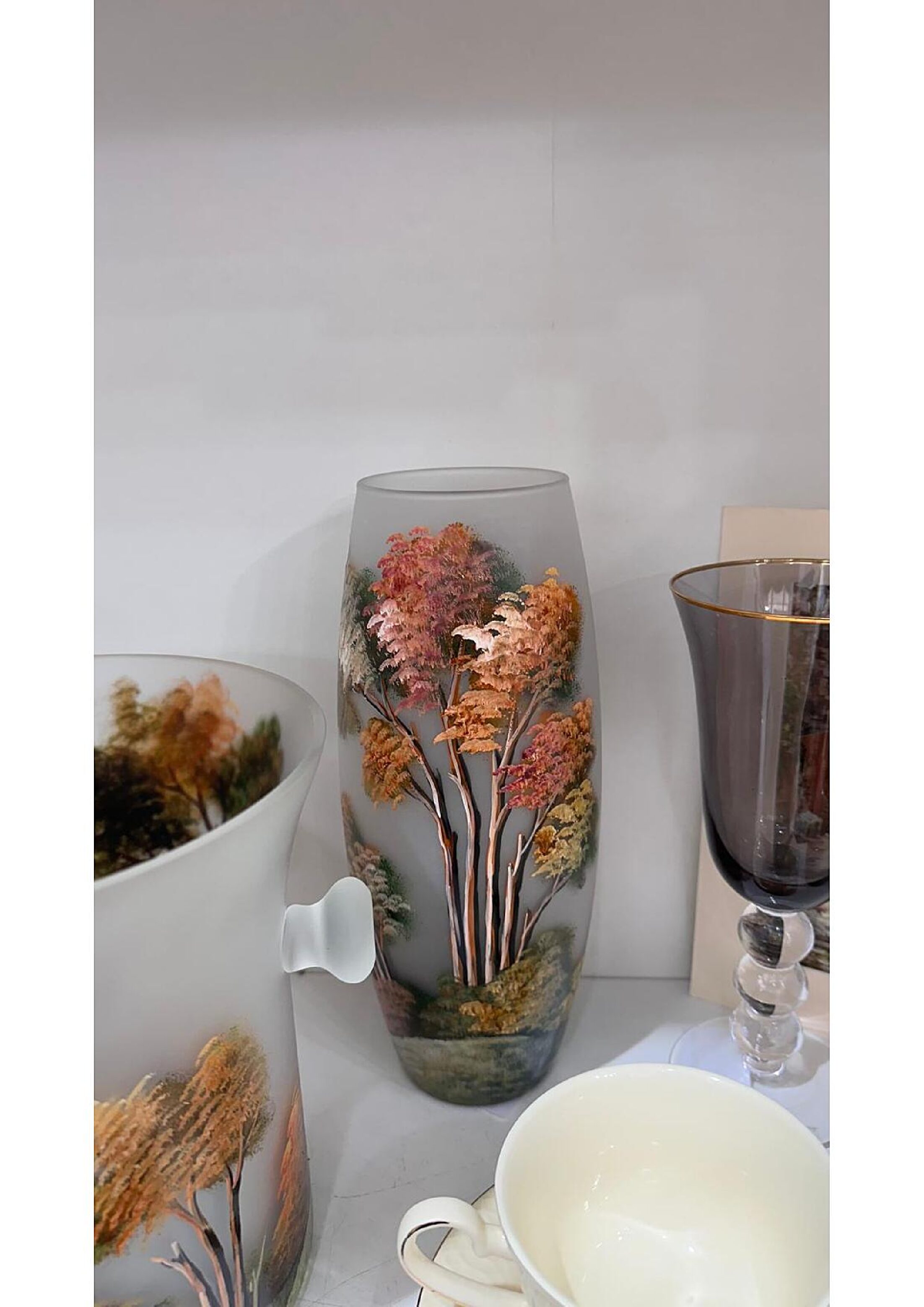 Vaza pictata manual.